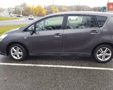 Серый Тойота Версо, объемом двигателя 1.8 л и пробегом 244 тыс. км за 11000 $, фото 5 на Automoto.ua