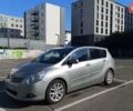 Серый Тойота Версо, объемом двигателя 2.2 л и пробегом 251 тыс. км за 10453 $, фото 11 на Automoto.ua