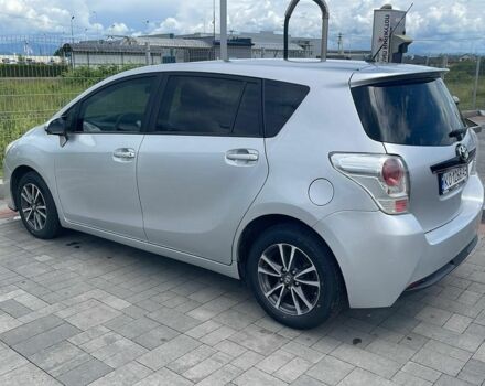 Серый Тойота Версо, объемом двигателя 1.6 л и пробегом 203 тыс. км за 10000 $, фото 4 на Automoto.ua