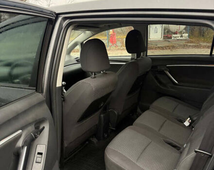 Сірий Тойота Версо, об'ємом двигуна 1.6 л та пробігом 183 тис. км за 10200 $, фото 19 на Automoto.ua