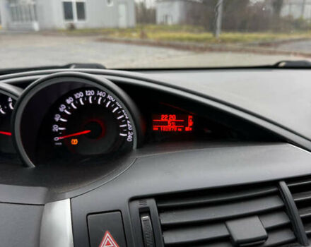 Сірий Тойота Версо, об'ємом двигуна 1.6 л та пробігом 183 тис. км за 10200 $, фото 16 на Automoto.ua