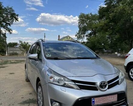 Сірий Тойота Версо, об'ємом двигуна 0 л та пробігом 217 тис. км за 11000 $, фото 5 на Automoto.ua