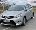 Серый Тойота Версо, объемом двигателя 1.6 л и пробегом 173 тыс. км за 10950 $, фото 2 на Automoto.ua