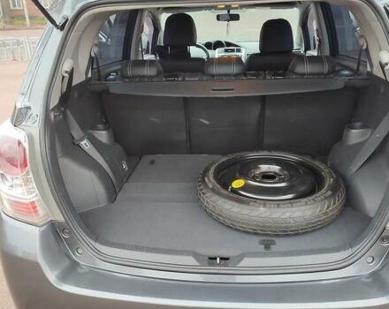 Сірий Тойота Версо, об'ємом двигуна 1.6 л та пробігом 253 тис. км за 12800 $, фото 15 на Automoto.ua