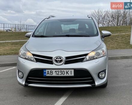 Серый Тойота Версо, объемом двигателя 1.6 л и пробегом 173 тыс. км за 10950 $, фото 1 на Automoto.ua