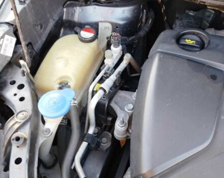 Серый Тойота Версо, объемом двигателя 1.6 л и пробегом 244 тыс. км за 11500 $, фото 21 на Automoto.ua