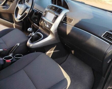 Серый Тойота Версо, объемом двигателя 1.6 л и пробегом 244 тыс. км за 11500 $, фото 13 на Automoto.ua