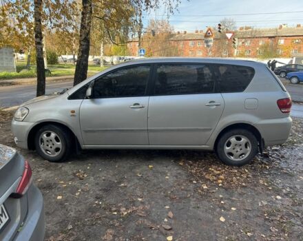 Сірий Тойота Версо, об'ємом двигуна 2 л та пробігом 350 тис. км за 2450 $, фото 1 на Automoto.ua