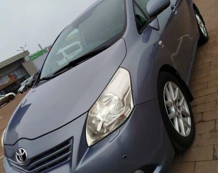Сірий Тойота Версо, об'ємом двигуна 2.23 л та пробігом 337 тис. км за 7900 $, фото 1 на Automoto.ua