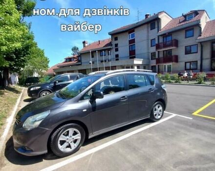 Сірий Тойота Версо, об'ємом двигуна 2 л та пробігом 260 тис. км за 10130 $, фото 1 на Automoto.ua