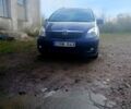 Синий Тойота Версо, объемом двигателя 2 л и пробегом 122 тыс. км за 3500 $, фото 1 на Automoto.ua
