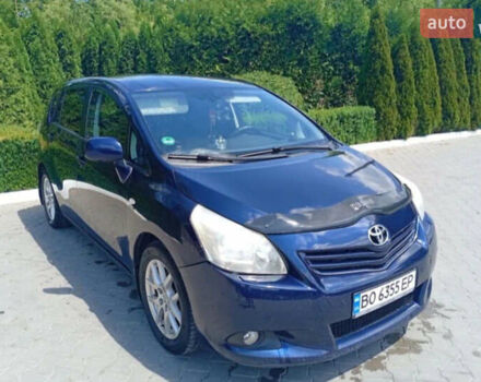 Синий Тойота Версо, объемом двигателя 2.2 л и пробегом 250 тыс. км за 8000 $, фото 1 на Automoto.ua