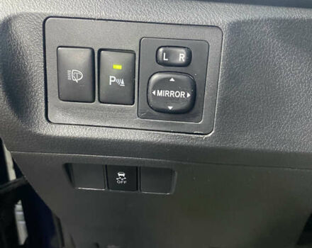 Синий Тойота Версо, объемом двигателя 2.2 л и пробегом 250 тыс. км за 8000 $, фото 8 на Automoto.ua