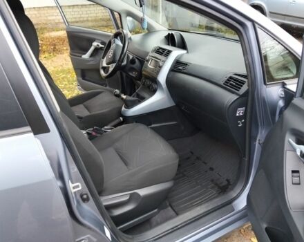 Синий Тойота Версо, объемом двигателя 2 л и пробегом 202 тыс. км за 8700 $, фото 9 на Automoto.ua