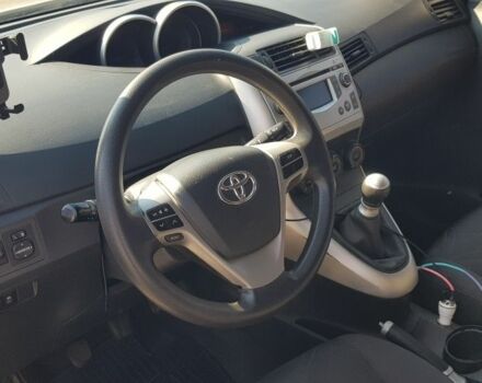 Синий Тойота Версо, объемом двигателя 1.6 л и пробегом 214 тыс. км за 6300 $, фото 11 на Automoto.ua