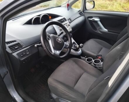 Синий Тойота Версо, объемом двигателя 2 л и пробегом 202 тыс. км за 8700 $, фото 12 на Automoto.ua