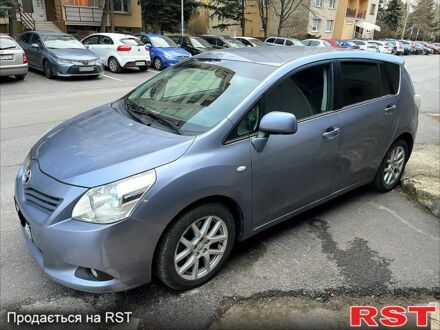 Синий Тойота Версо, объемом двигателя 2.2 л и пробегом 260 тыс. км за 9330 $, фото 1 на Automoto.ua