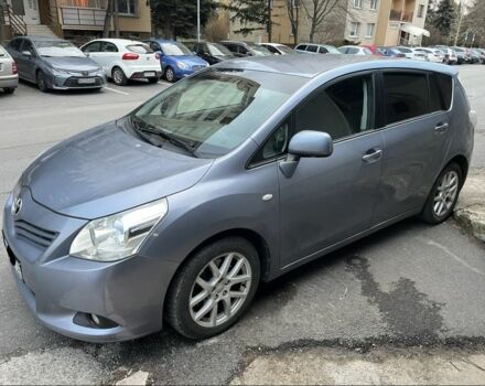 Синий Тойота Версо, объемом двигателя 2.2 л и пробегом 260 тыс. км за 9331 $, фото 1 на Automoto.ua