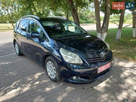Тойота Версо 2011 в Конотопе на Automoto.ua Синий Тойота Версо, объемом двигателя 2 л и пробегом 200 тыс. км за 8000 $, фото 1 на Automoto.ua