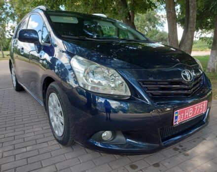 Синий Тойота Версо, объемом двигателя 2 л и пробегом 2 тыс. км за 8000 $, фото 1 на Automoto.ua