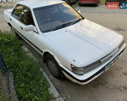 Белый Тойота Виста, объемом двигателя 1.8 л и пробегом 300 тыс. км за 1700 $, фото 3 на Automoto.ua