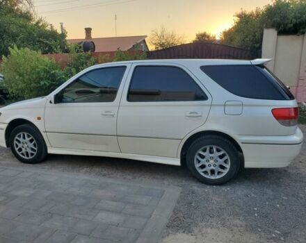 Белый Тойота Виста, объемом двигателя 2 л и пробегом 260 тыс. км за 3999 $, фото 4 на Automoto.ua
