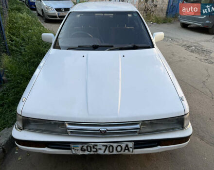 Белый Тойота Виста, объемом двигателя 1.8 л и пробегом 300 тыс. км за 1700 $, фото 1 на Automoto.ua