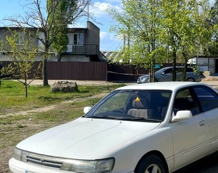 Тойота Виста, объемом двигателя 20 л и пробегом 300 тыс. км за 1700 $, фото 1 на Automoto.ua