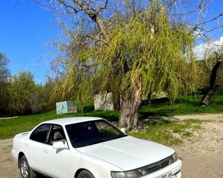 Тойота Виста, объемом двигателя 20 л и пробегом 300 тыс. км за 1700 $, фото 4 на Automoto.ua