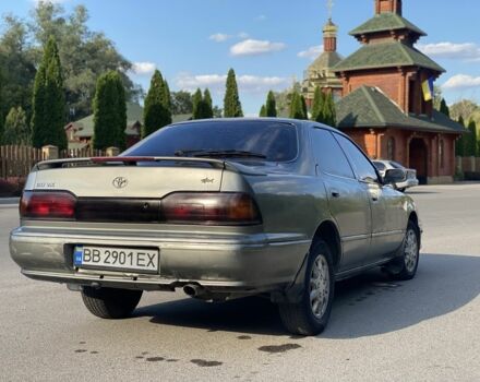 Серый Тойота Виста, объемом двигателя 2 л и пробегом 400 тыс. км за 1800 $, фото 4 на Automoto.ua