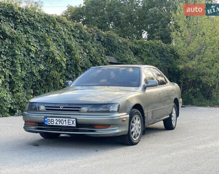 Серый Тойота Виста, объемом двигателя 2 л и пробегом 400 тыс. км за 1800 $, фото 1 на Automoto.ua