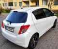 Белый Тойота Витз, объемом двигателя 1 л и пробегом 880 тыс. км за 7200 $, фото 7 на Automoto.ua