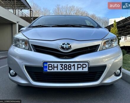 Серый Тойота Витз, объемом двигателя 1.3 л и пробегом 106 тыс. км за 9500 $, фото 1 на Automoto.ua