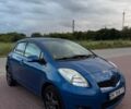 Синій Тойота Вітз, об'ємом двигуна 1 л та пробігом 225 тис. км за 5400 $, фото 2 на Automoto.ua
