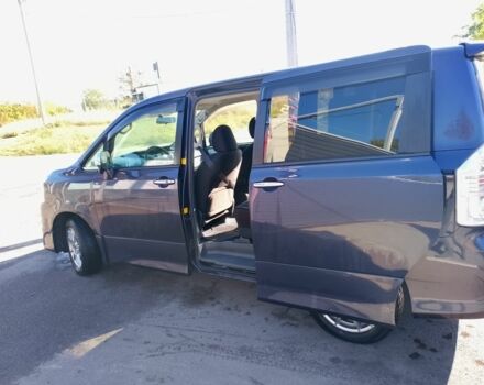 Фіолетовий Тойота Воксі, об'ємом двигуна 2 л та пробігом 251 тис. км за 8200 $, фото 16 на Automoto.ua