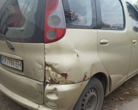 Бежевий Тойота Яріс Версо, об'ємом двигуна 1.3 л та пробігом 495 тис. км за 2500 $, фото 1 на Automoto.ua