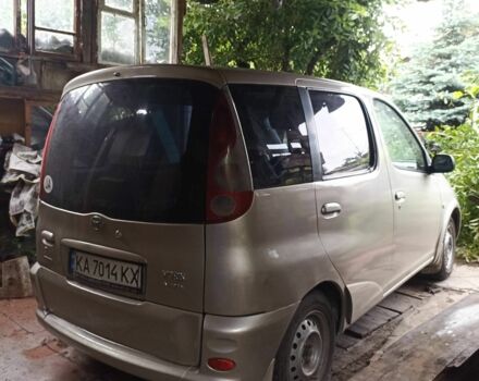 Сірий Тойота Яріс Версо, об'ємом двигуна 1.3 л та пробігом 389 тис. км за 0 $, фото 7 на Automoto.ua