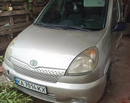 Сірий Тойота Яріс Версо, об'ємом двигуна 1.3 л та пробігом 389 тис. км за 0 $, фото 8 на Automoto.ua