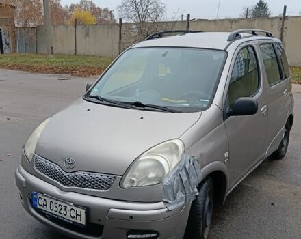 Серый Тойота Ярис Версо, объемом двигателя 1.3 л и пробегом 280 тыс. км за 3300 $, фото 5 на Automoto.ua