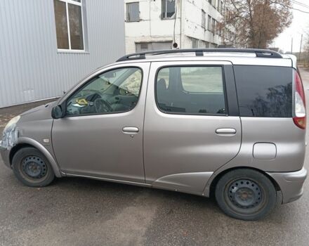 Серый Тойота Ярис Версо, объемом двигателя 1.3 л и пробегом 280 тыс. км за 3300 $, фото 1 на Automoto.ua