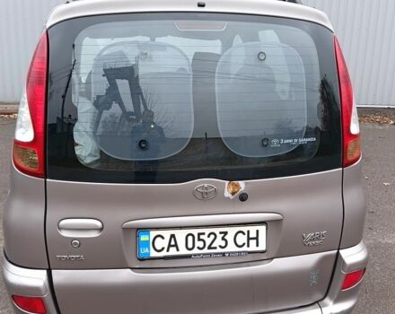 Серый Тойота Ярис Версо, объемом двигателя 1.3 л и пробегом 280 тыс. км за 3300 $, фото 2 на Automoto.ua