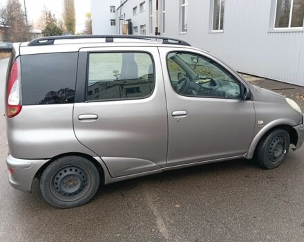 Серый Тойота Ярис Версо, объемом двигателя 1.3 л и пробегом 280 тыс. км за 3300 $, фото 3 на Automoto.ua