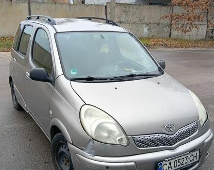 Серый Тойота Ярис Версо, объемом двигателя 1.3 л и пробегом 280 тыс. км за 3300 $, фото 4 на Automoto.ua