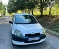 Білий Тойота Яріс, об'ємом двигуна 1 л та пробігом 250 тис. км за 2500 $, фото 1 на Automoto.ua