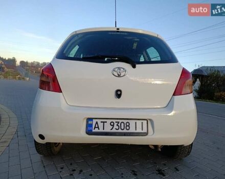 Білий Тойота Яріс, об'ємом двигуна 1.3 л та пробігом 290 тис. км за 5000 $, фото 2 на Automoto.ua
