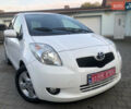 Білий Тойота Яріс, об'ємом двигуна 1.3 л та пробігом 190 тис. км за 6900 $, фото 1 на Automoto.ua