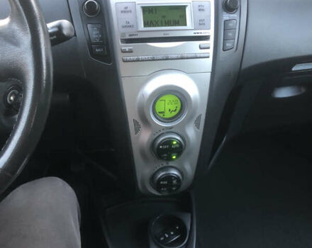 Білий Тойота Яріс, об'ємом двигуна 1.3 л та пробігом 190 тис. км за 6900 $, фото 17 на Automoto.ua