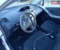 Білий Тойота Яріс, об'ємом двигуна 1.3 л та пробігом 290 тис. км за 5000 $, фото 9 на Automoto.ua