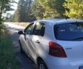 Белый Тойота Ярис, объемом двигателя 1 л и пробегом 300 тыс. км за 4700 $, фото 9 на Automoto.ua
