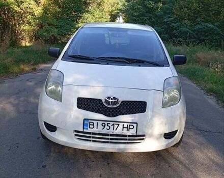 Белый Тойота Ярис, объемом двигателя 1 л и пробегом 300 тыс. км за 4700 $, фото 16 на Automoto.ua